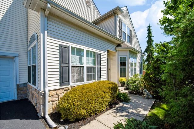 9 Willow Drive, Palmer Twp, PA 18045