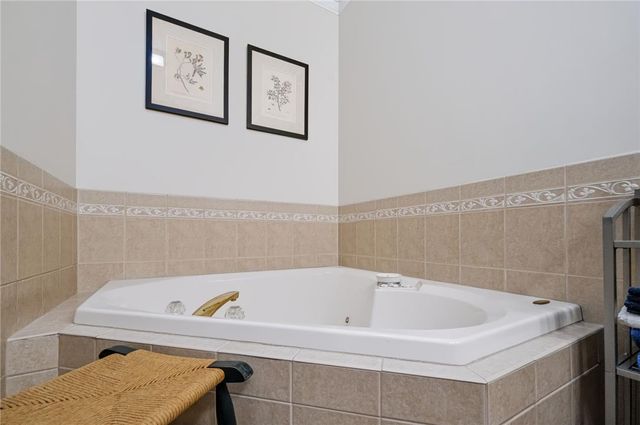 9 Willow Drive, Palmer Twp, PA 18045