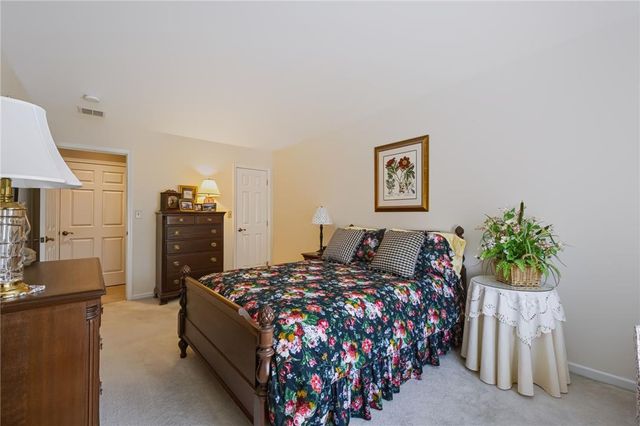 9 Willow Drive, Palmer Twp, PA 18045