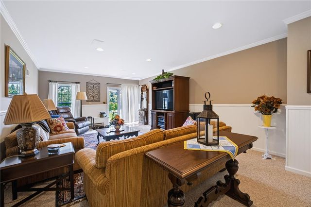 9 Willow Drive, Palmer Twp, PA 18045