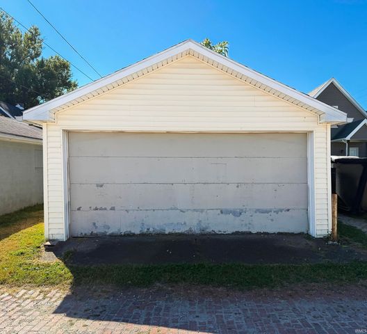 208 E Delaware Street, Evansville, IN 47711