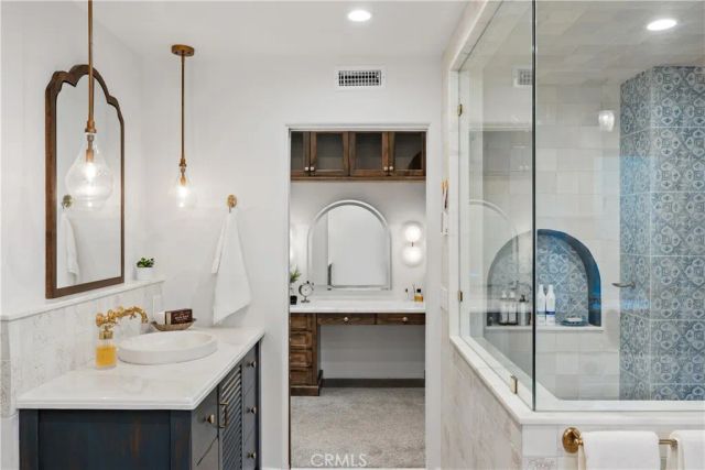 21212 Stoneford Court, Topanga, CA 90290