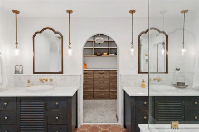 21212 Stoneford Court, Topanga, CA 90290