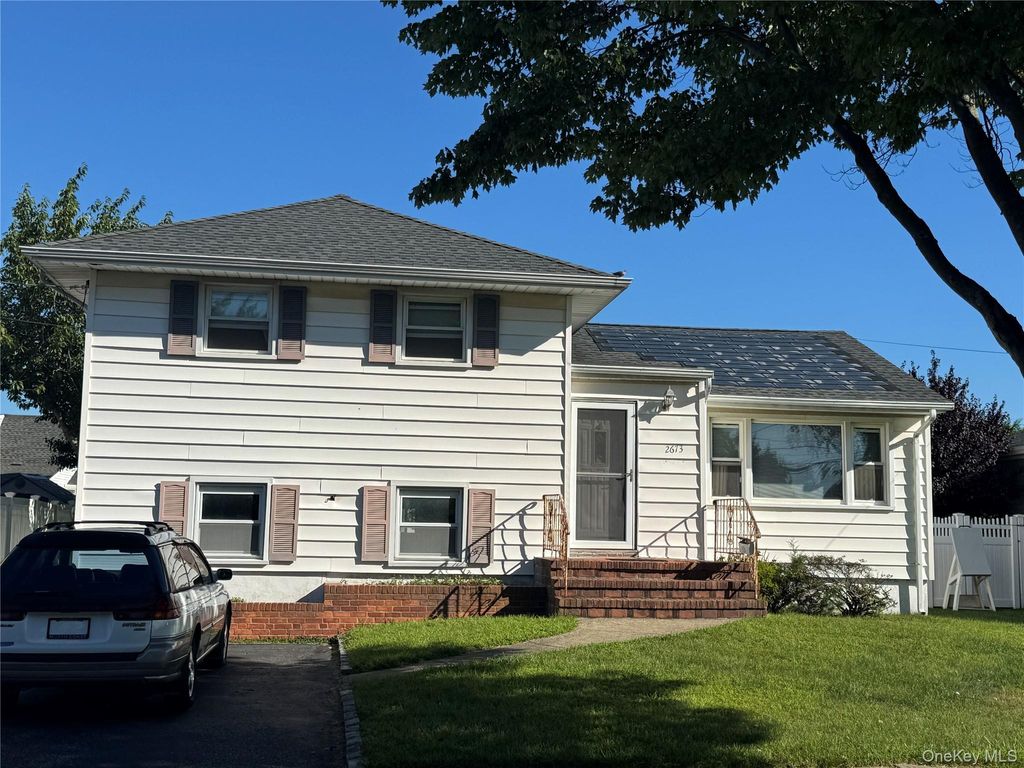 2673 Fisher Lane, Bellmore, NY 11710 — exterior