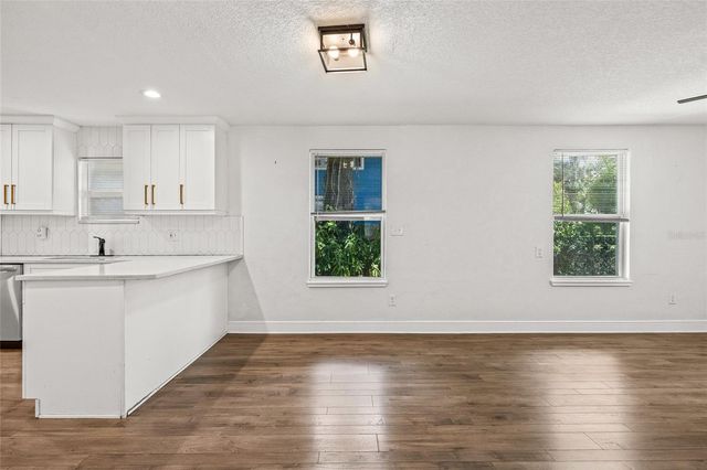 210 E CLUSTER AVENUE, Tampa, FL 33604