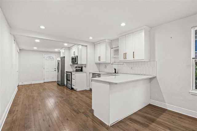 210 E CLUSTER AVENUE, Tampa, FL 33604