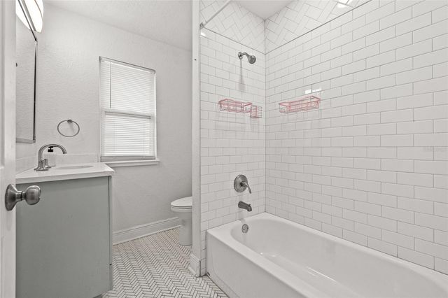 210 E CLUSTER AVENUE, Tampa, FL 33604