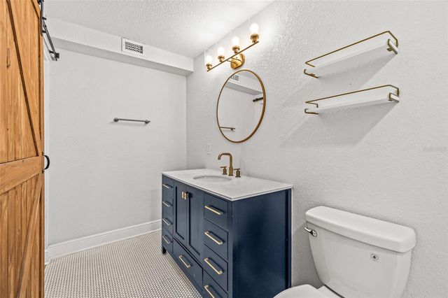 210 E CLUSTER AVENUE, Tampa, FL 33604
