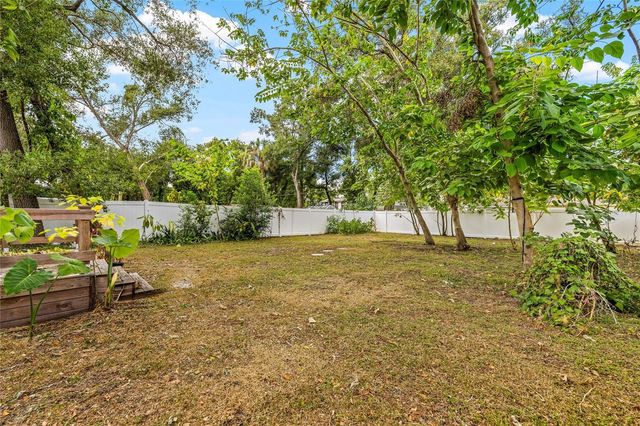 210 E CLUSTER AVENUE, Tampa, FL 33604