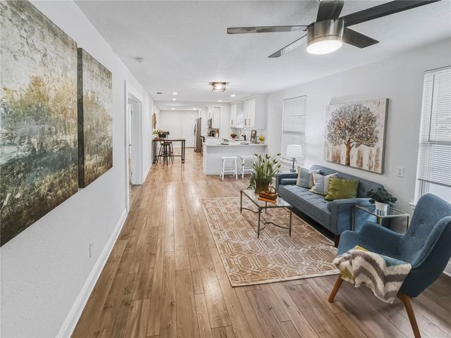 210 E CLUSTER AVENUE, Tampa, FL 33604
