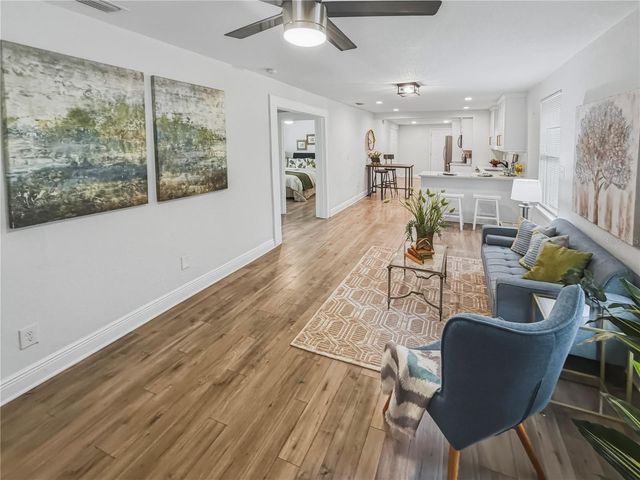 210 E CLUSTER AVENUE, Tampa, FL 33604