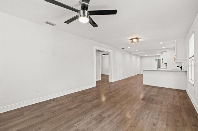210 E CLUSTER AVENUE, Tampa, FL 33604