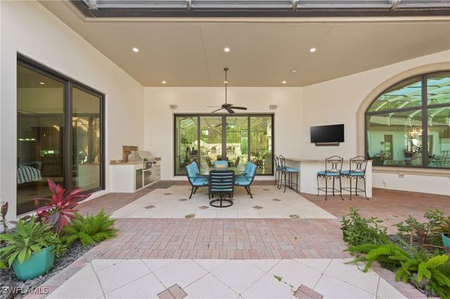 6489 Highcroft DR, Naples, FL 34119