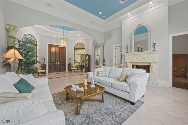 6489 Highcroft DR, Naples, FL 34119