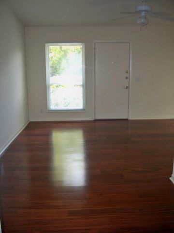 2706 Cole ST 102B, Austin, TX 78705