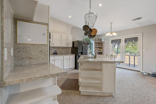 7272 Lupine Drive, Sanger, CA 93657
