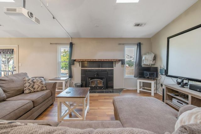 7272 Lupine Drive, Sanger, CA 93657