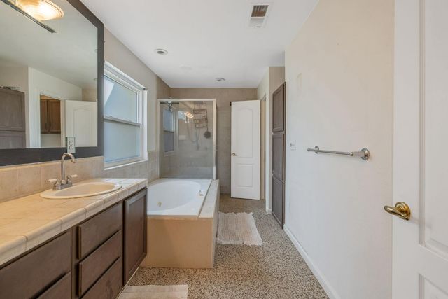 7272 Lupine Drive, Sanger, CA 93657