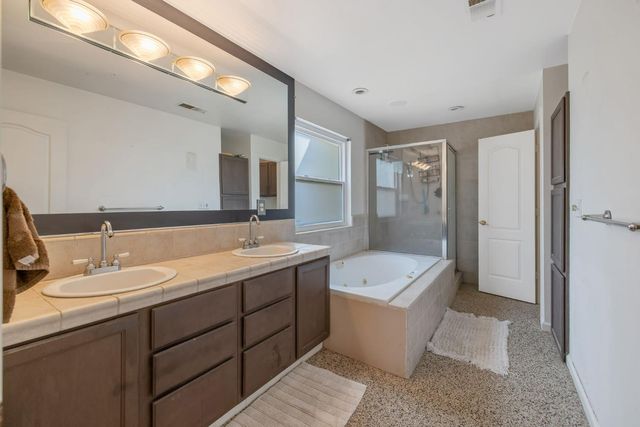 7272 Lupine Drive, Sanger, CA 93657