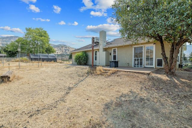 7272 Lupine Drive, Sanger, CA 93657