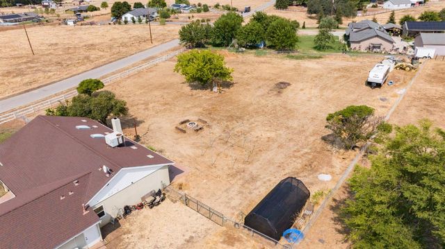 7272 Lupine Drive, Sanger, CA 93657