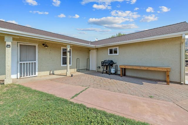 7272 Lupine Drive, Sanger, CA 93657