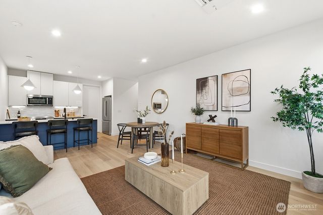 3808 42nd Avenue SW, Seattle, WA 98116