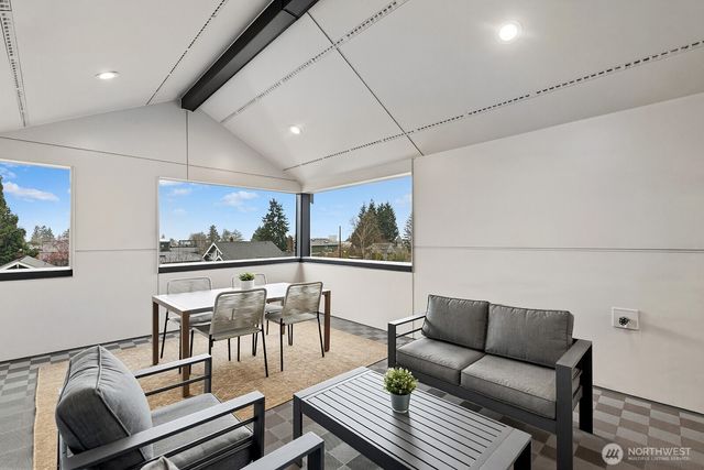 3808 42nd Avenue SW, Seattle, WA 98116