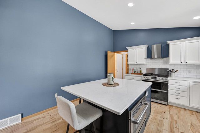 2877 Larkspur Lane, Fitchburg, WI 53711