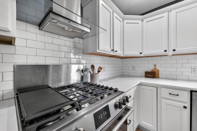 2877 Larkspur Lane, Fitchburg, WI 53711