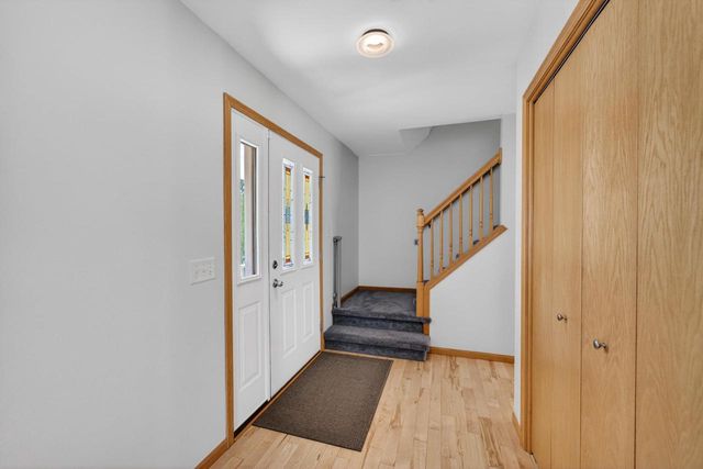 2877 Larkspur Lane, Fitchburg, WI 53711