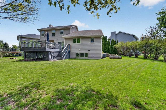 2877 Larkspur Lane, Fitchburg, WI 53711