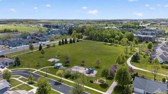 2877 Larkspur Lane, Fitchburg, WI 53711