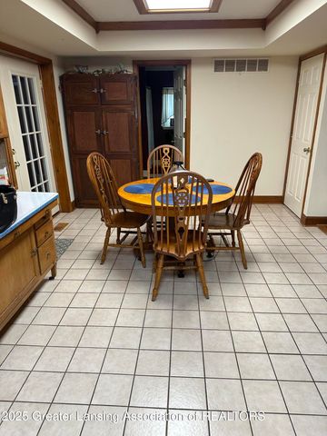 7426 Oak Highway, Charlotte, MI 48813