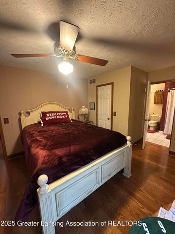 7426 Oak Highway, Charlotte, MI 48813