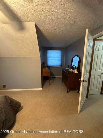 7426 Oak Highway, Charlotte, MI 48813