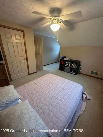 7426 Oak Highway, Charlotte, MI 48813