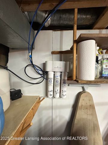 7426 Oak Highway, Charlotte, MI 48813