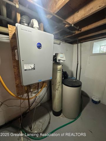 7426 Oak Highway, Charlotte, MI 48813