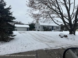 7426 Oak Highway, Charlotte, MI 48813