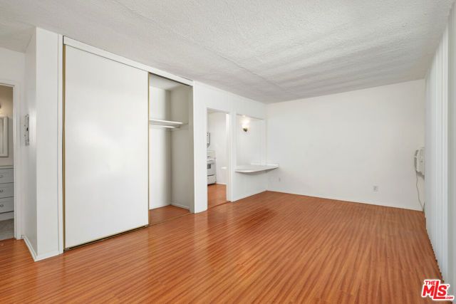 1152 N Poinsettia Place 5, West Hollywood, CA 90046