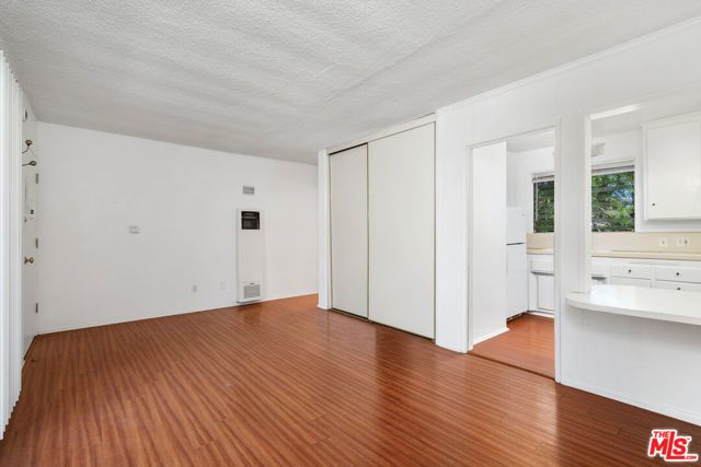 1152 N Poinsettia Place 5, West Hollywood, CA 90046