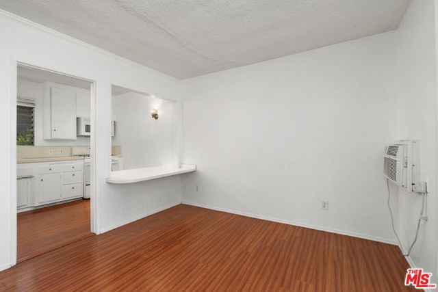 1152 N Poinsettia Place 5, West Hollywood, CA 90046