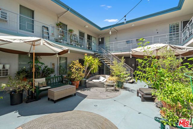 1152 N Poinsettia Place 5, West Hollywood, CA 90046