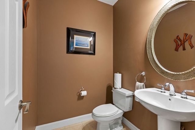 103 Prairie St, Northbridge, MA 01534