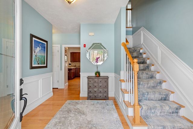 103 Prairie St, Northbridge, MA 01534