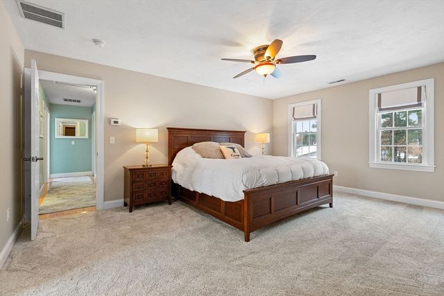 103 Prairie St, Northbridge, MA 01534