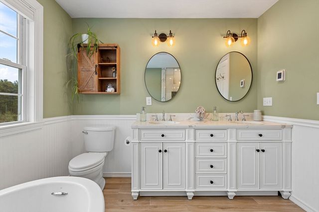 103 Prairie St, Northbridge, MA 01534