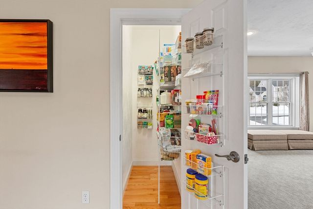 103 Prairie St, Northbridge, MA 01534