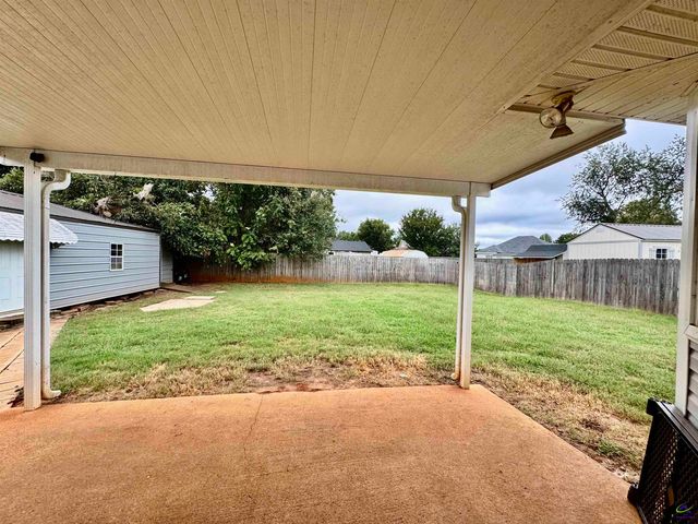 208 Butten Drive, Bonaire, GA 31005